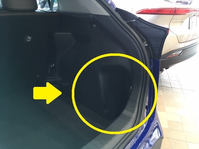 ヤリスクロス ゴルフバッグ 載る？