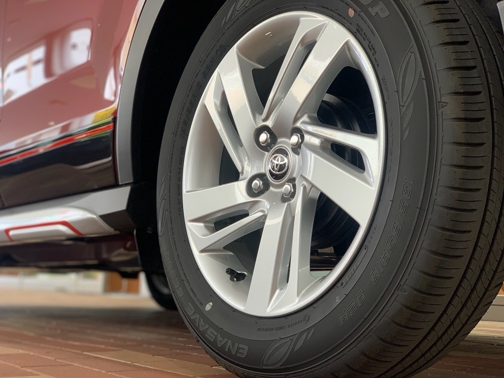 タイヤ入れ替えのご予約はお早めに