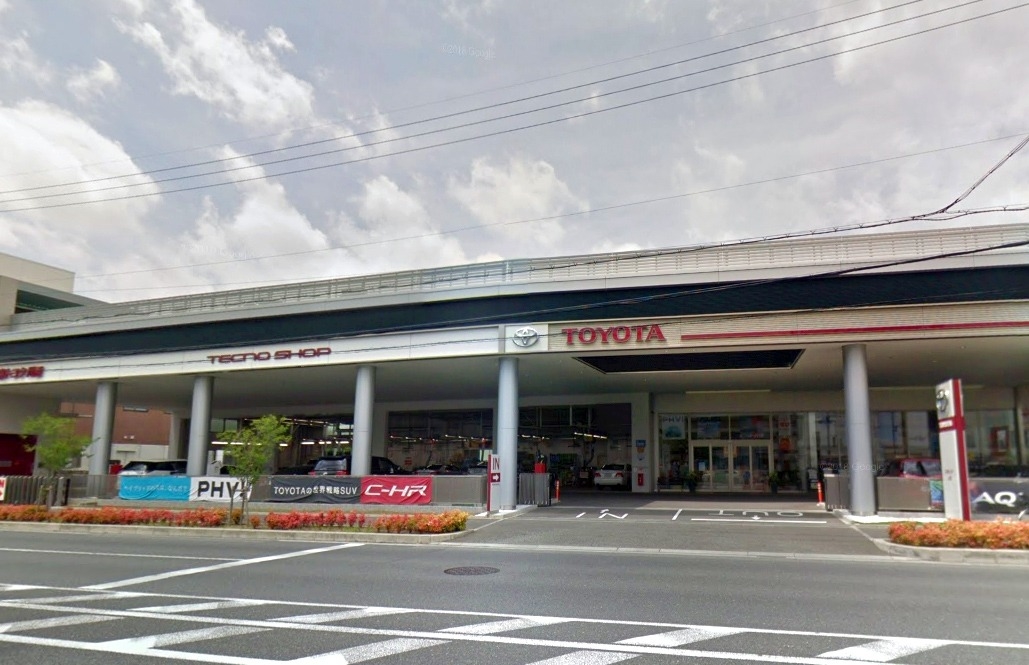 川西店入口