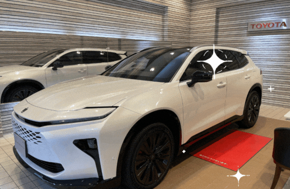 クラウンエステート展示車到着✨