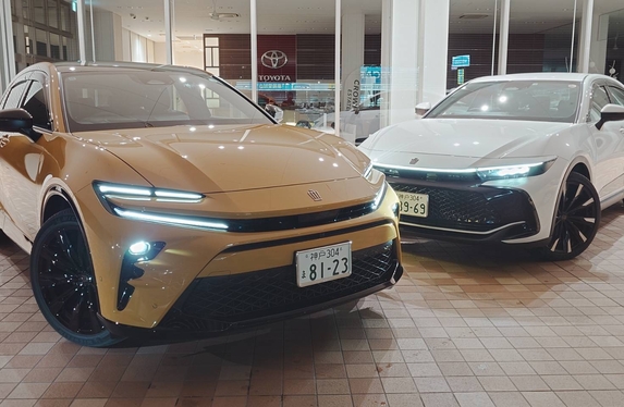 営業スタッフによるクラウン人気投票！栄えある1位は？？💁🏽‍♀️🚙