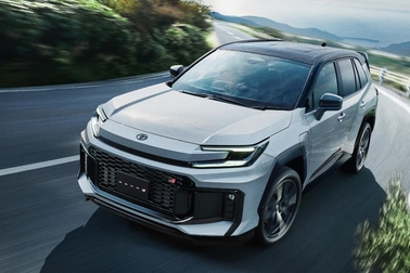 GR SPORT（プラグインハイブリッド）