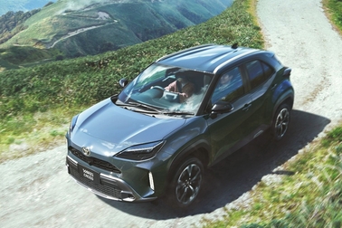 【モデル入り素材】Z“Adventure”（ハイブリッド・2WD）