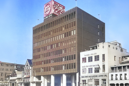 現本社ビル